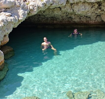 Découvrez la piscine naturelle de la vallée du Fango en Corse : guide pratique et conseils d'accès